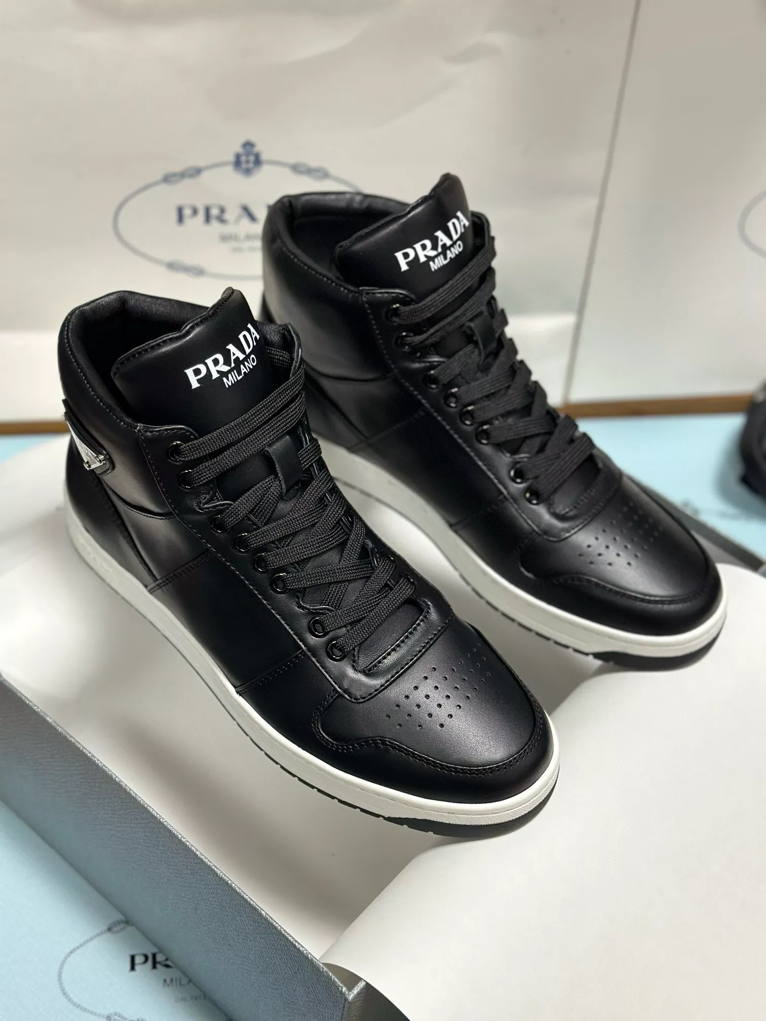 prada high top chaussures pour homme s_12b55331